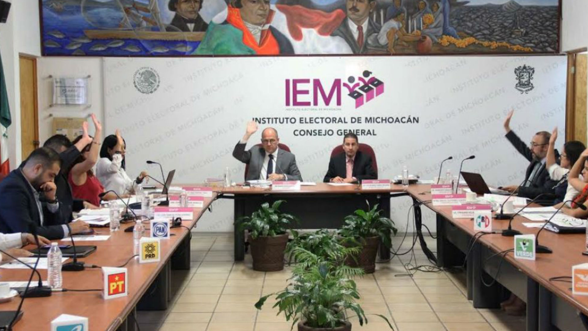 Han renunciado 120 candidatos en Michoacán