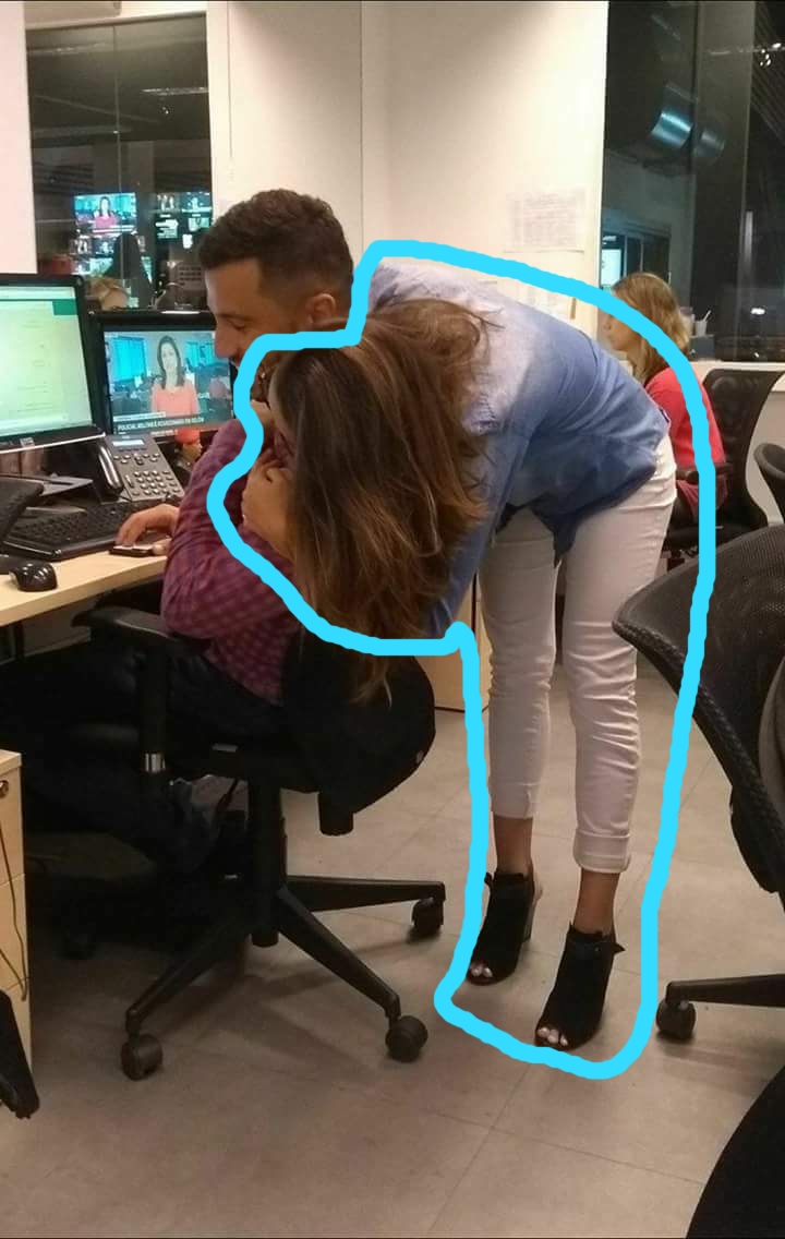 Tendrás que mirar varias veces esta fotografía para entenderla - imagen-oficina-3