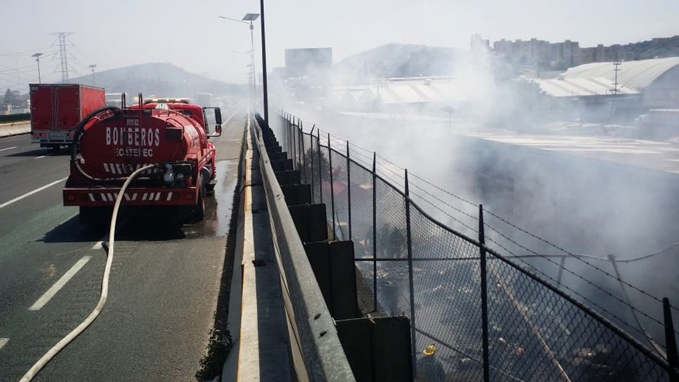 Se incendia depósito sobre la carretera México-Pachuca