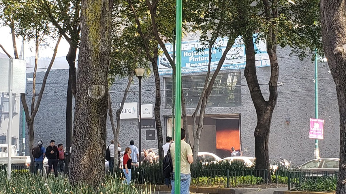 Se incendia taller en la colonia Narvarte