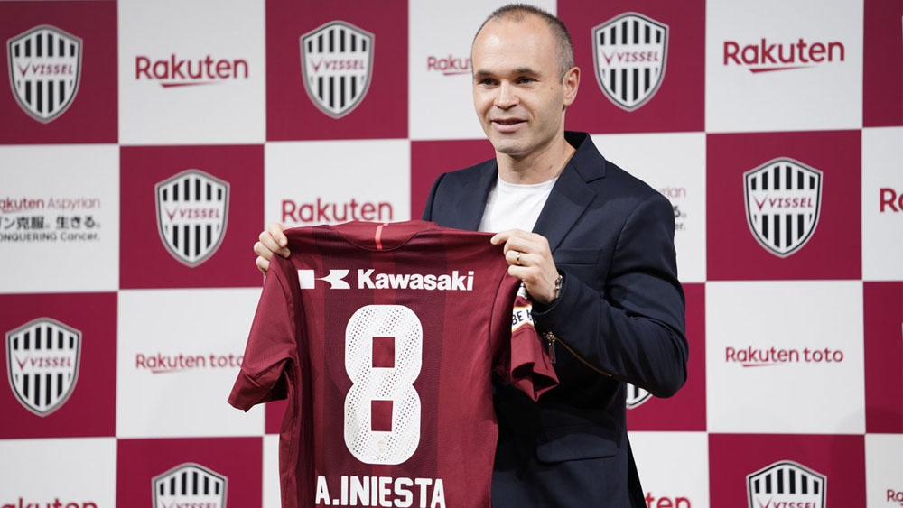 Suspenden a jugador del Vissel Kobe por filtrar información sobre Iniesta