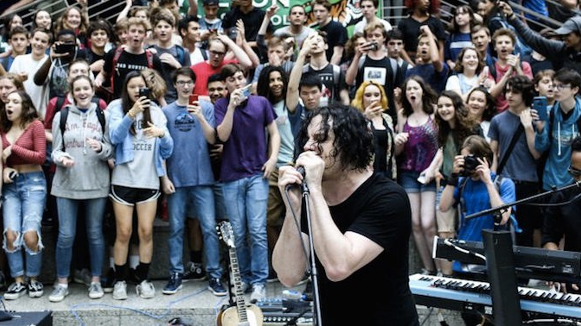 #Video Jack White da concierto en escuela de Washington