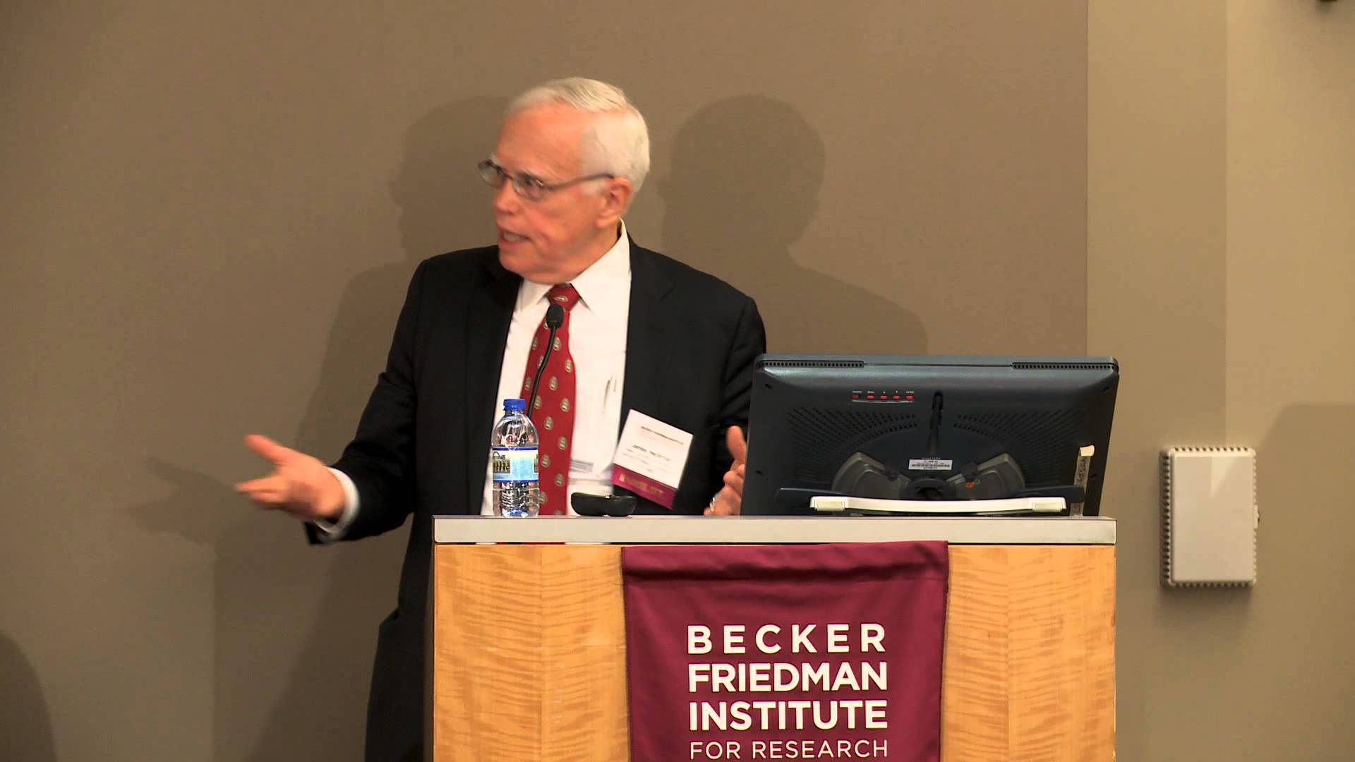 Premio Nobel de Economía rechaza que Trump saque a EE.UU. del TLCAN