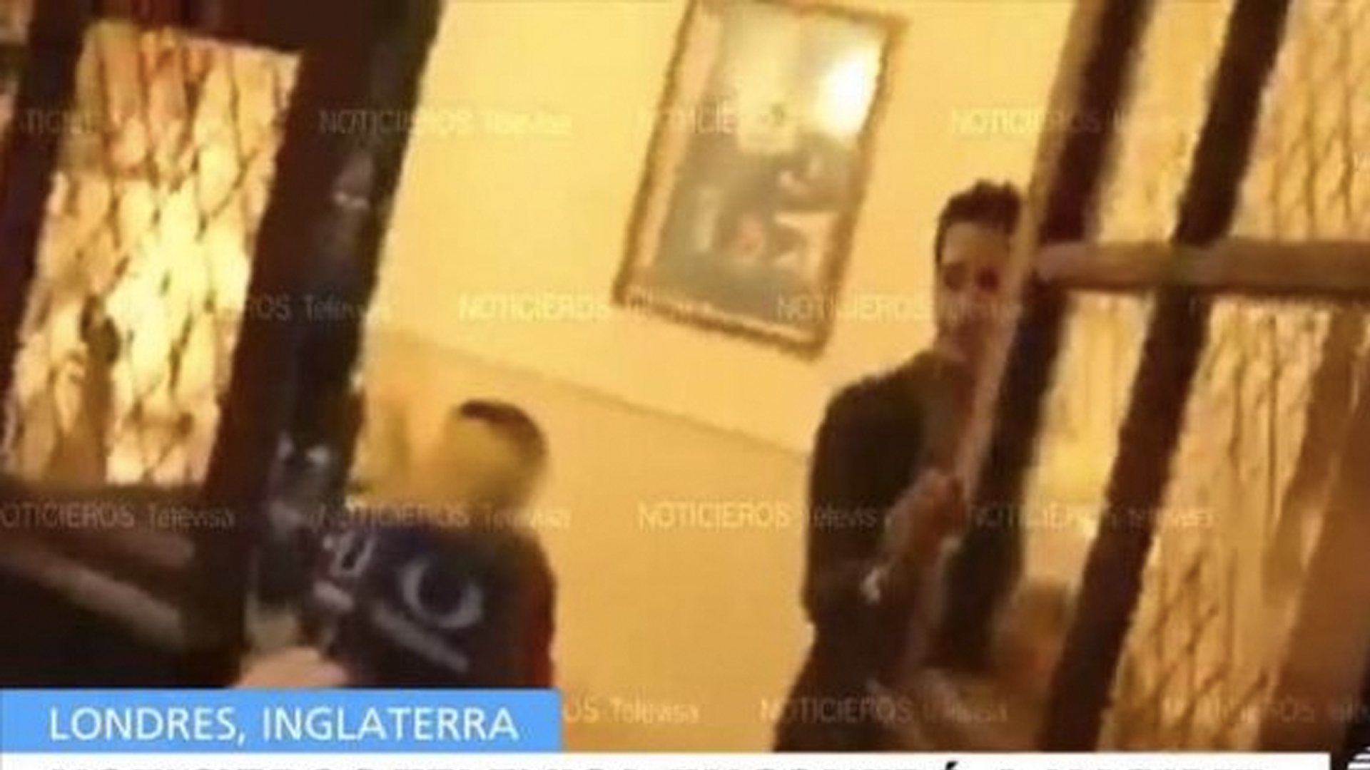#Video Karime Macías deja a su hijo afuera de su casa