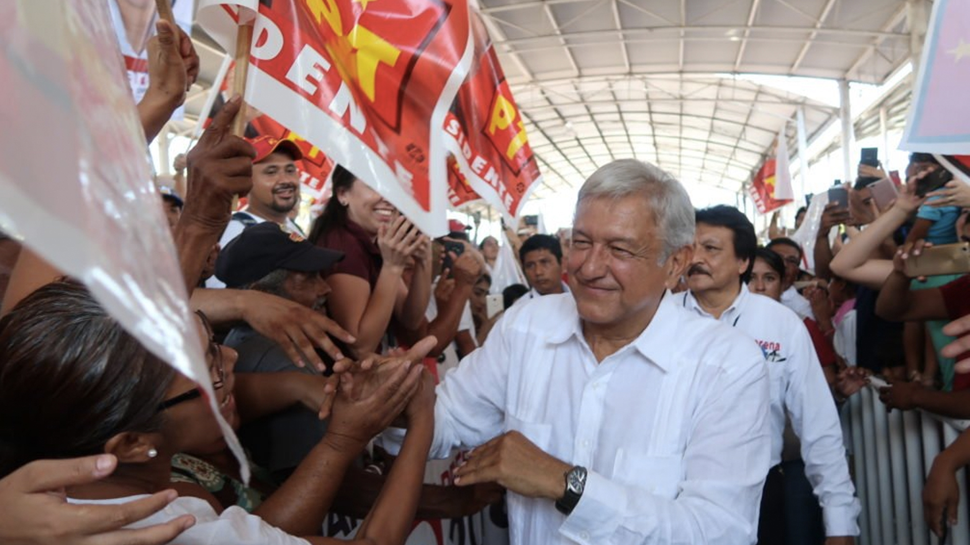 Se revisarán contratos del gobierno asegura López Obrador Se revisarán contratos del gobierno asegura López Obrador