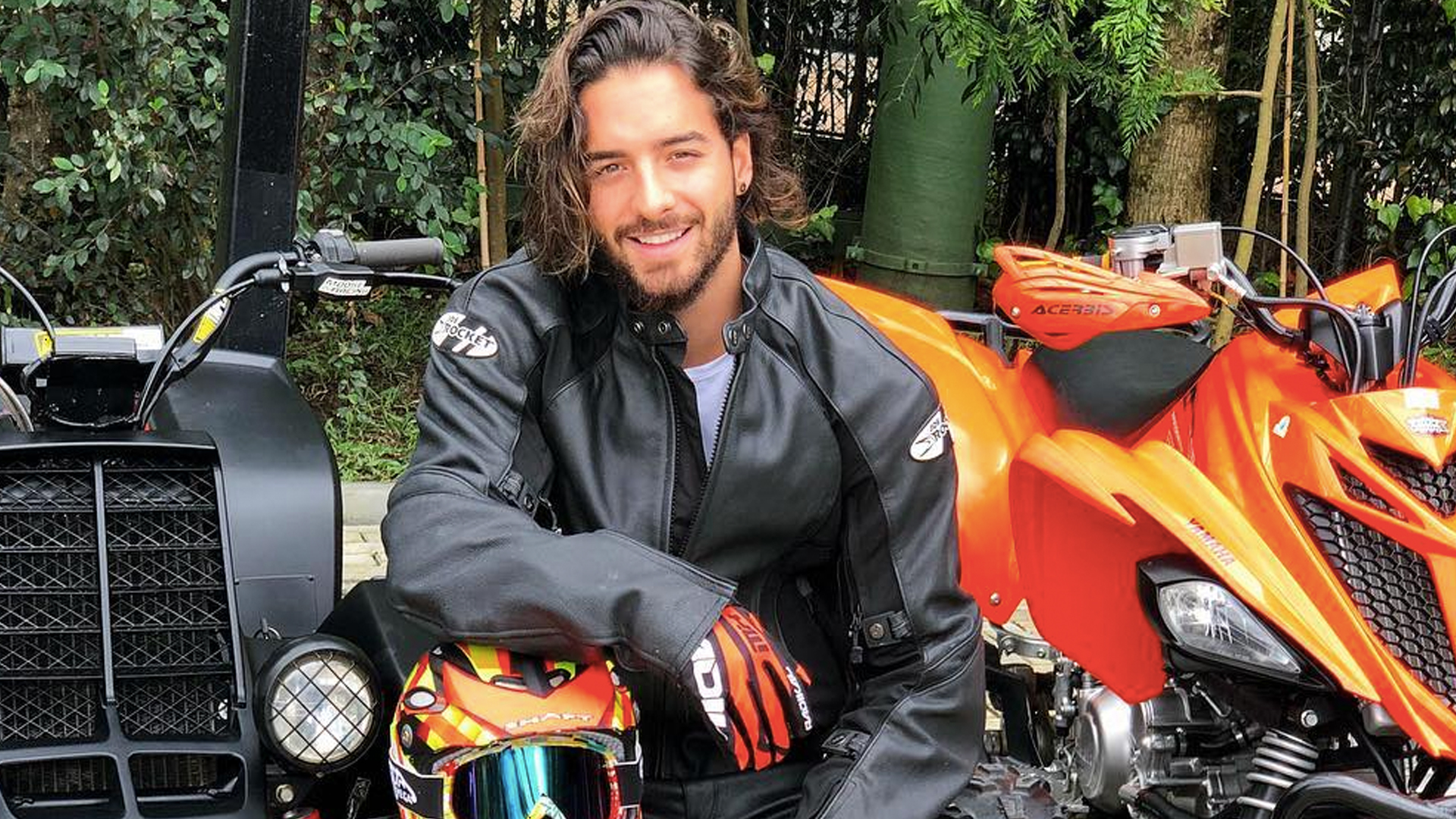 #Video Maluma imita a sus fanáticos