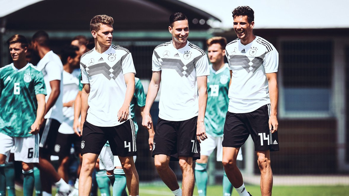 Löw prohibe el sexo a sus jugadores durante la Copa del Mundo - mannschaft-regla-sexo-copa-del-mundo