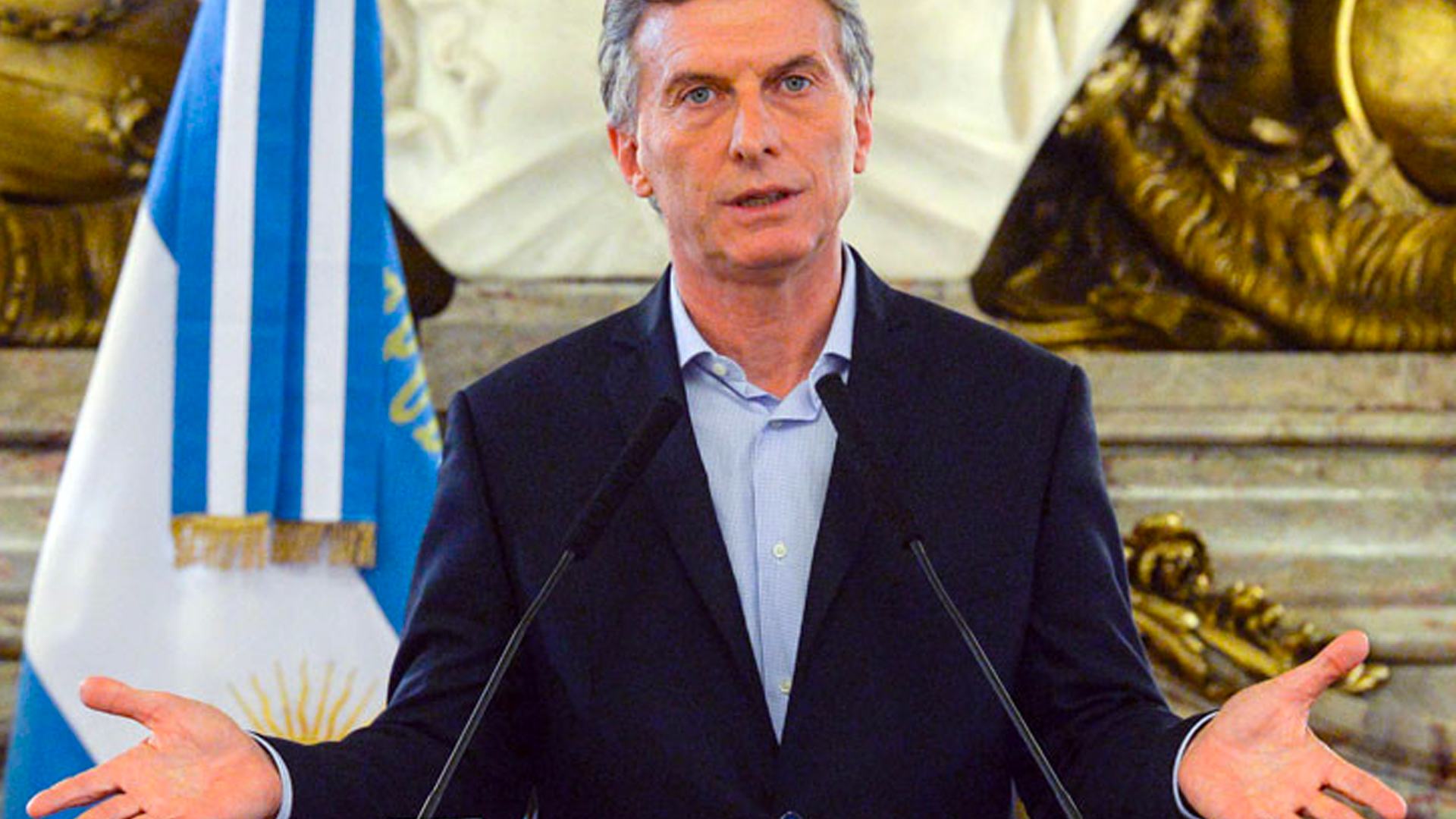 Presidente de Argentina pide ayuda al FMI para evitar crisis económica