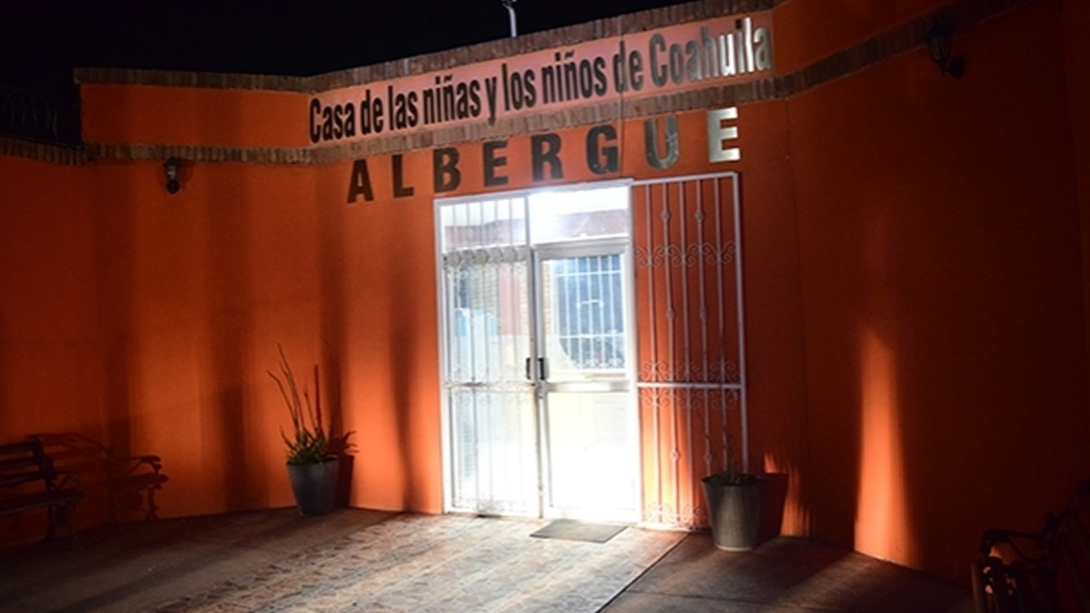 Recuperan a 10 adolescentes fugados de albergue en Saltillo