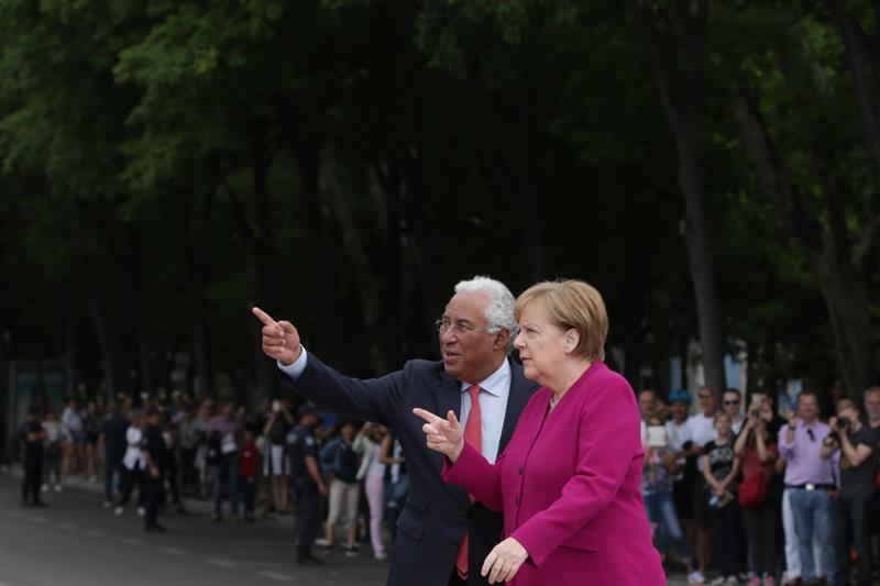 Europa responderá unida ante imposición de aranceles de EE.UU: Merkel - merkel-portugal