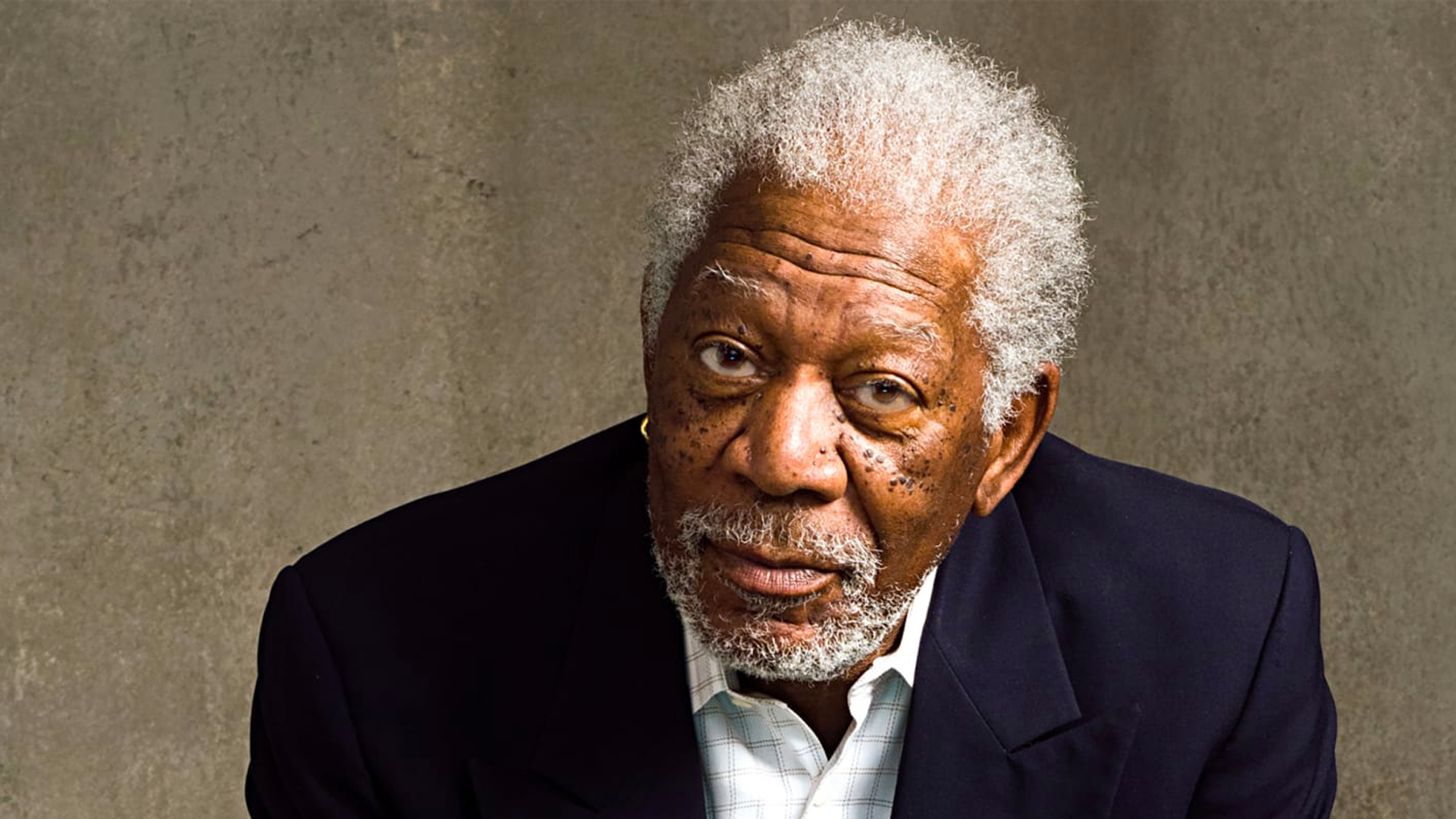 Acusan ocho mujeres a Morgan Freeman por acoso sexual