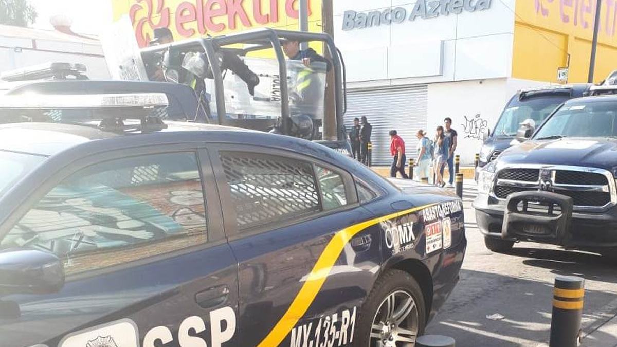 #Video Policía abate a ladrón en tienda de Iztapalapa