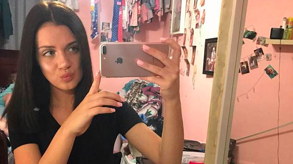 #Video Policía golpea brutalmente a menor de edad en la playa - mujer-golpeada-policia