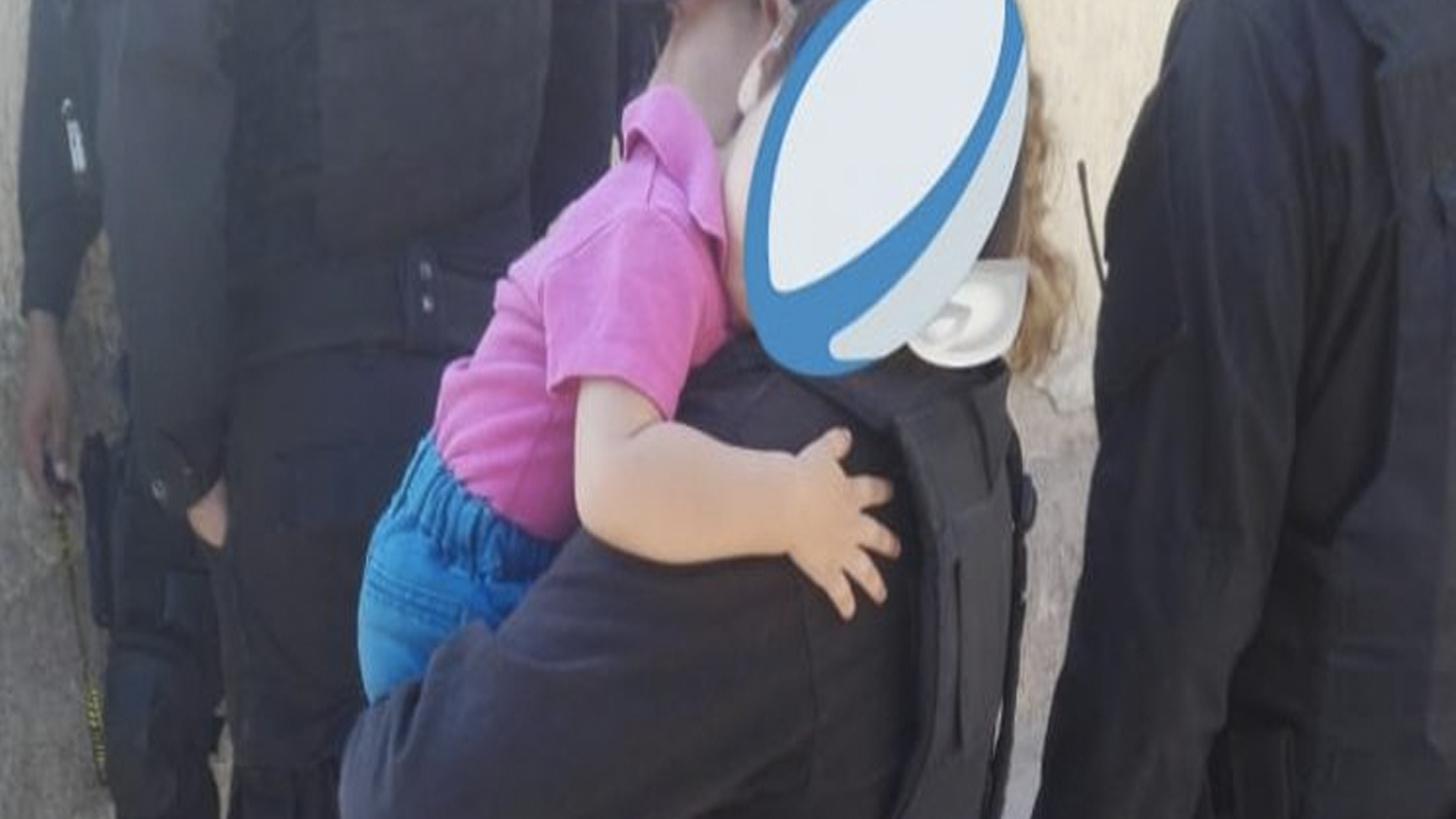 Rescatan a menor que se encontraba en camioneta que fue robada