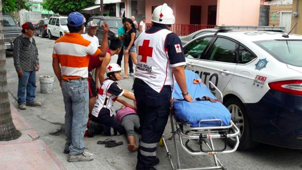 #Video Joven en estado de ebriedad atropella a su madre tras discusión