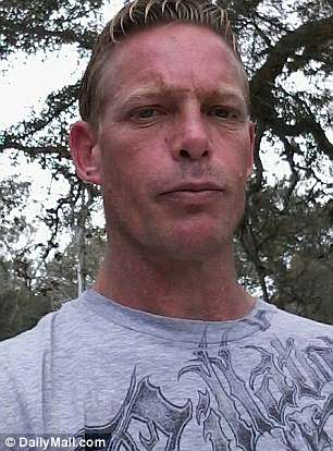 "Si él me mata lo perseguiré para siempre": víctima previo a ataque en Texas - padre-victima-texas