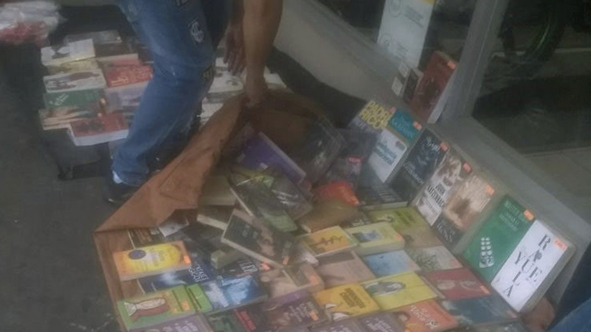 PGR asegura objetos pirata en la Ciudad de México - pirateria