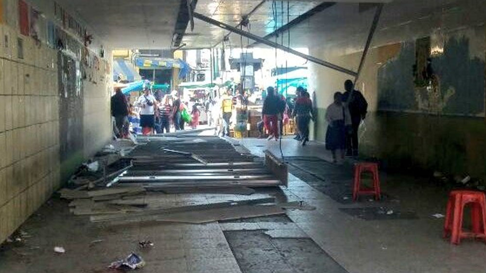 Caída de plafones deja cuatro heridos en Viaducto