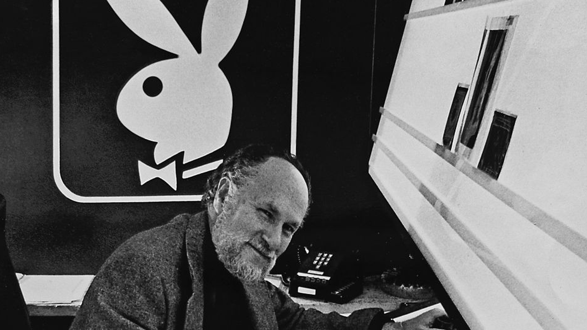 Muere creador de logo del conejo de Playboy