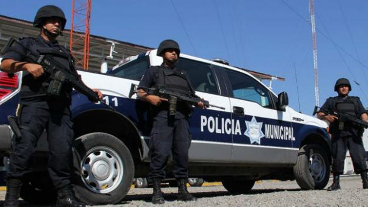 Detienen a dos policías de León por robo