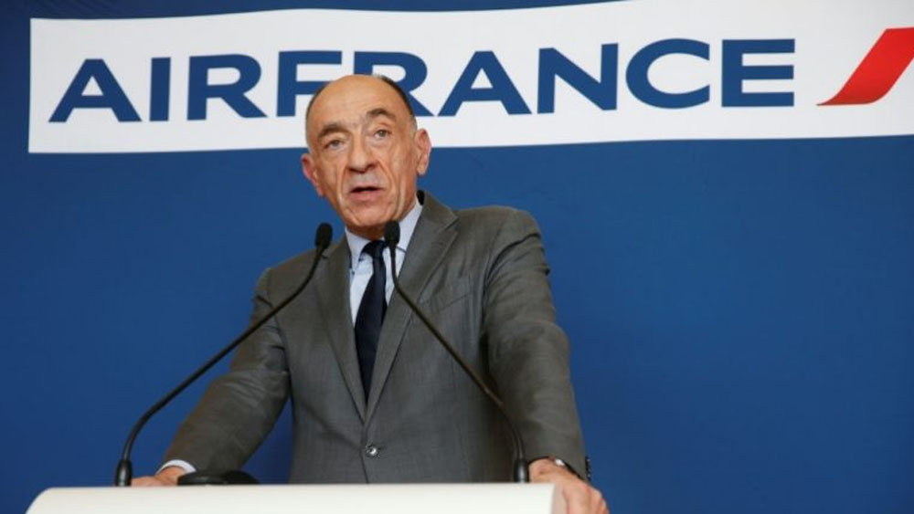 Presidente de Air France anuncia dimisión tras crisis salarial