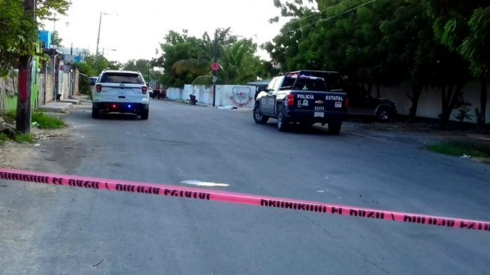 Balacera en primaria de Cancún dejan una muerta y un herido