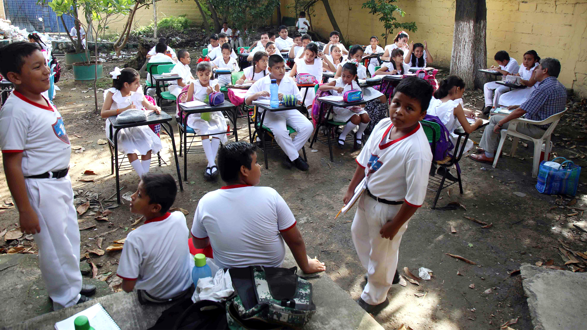 Alumnos afectados por sismo podrían perder ciclo escolar en Acapulco - primaria-plan-de-ayala-acapulco-2