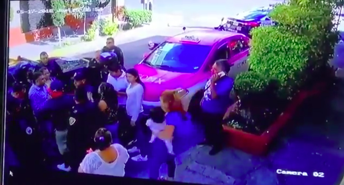 #Video Detenido en Coyoacán provoca riña #Video Detenido en Coyoacán provoca riña