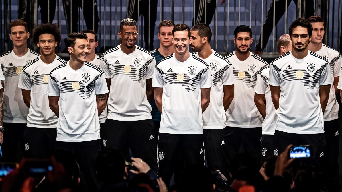Löw prohibe el sexo a sus jugadores durante la Copa del Mundo