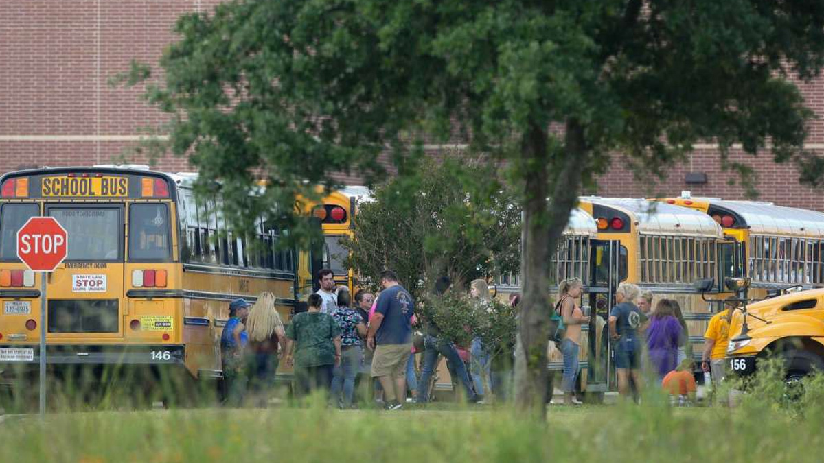 Al menos 30 tiroteos escolares en EE.UU. durante la era Trump - tiroteo-escuela-texas