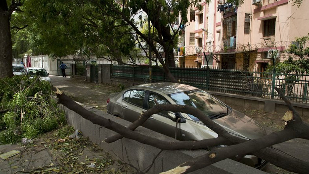 Tormentas dejan 86 muertos y más de 100 heridos en India