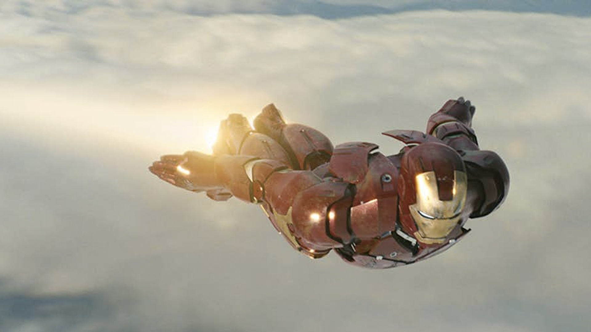 Roban traje de Iron Man en Los Ángeles - traje-iron-man