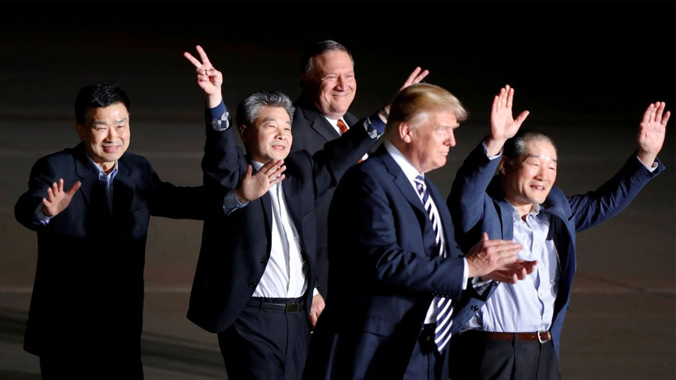 #Video Trump recibe a ciudadanos liberados por Kim Jong-un