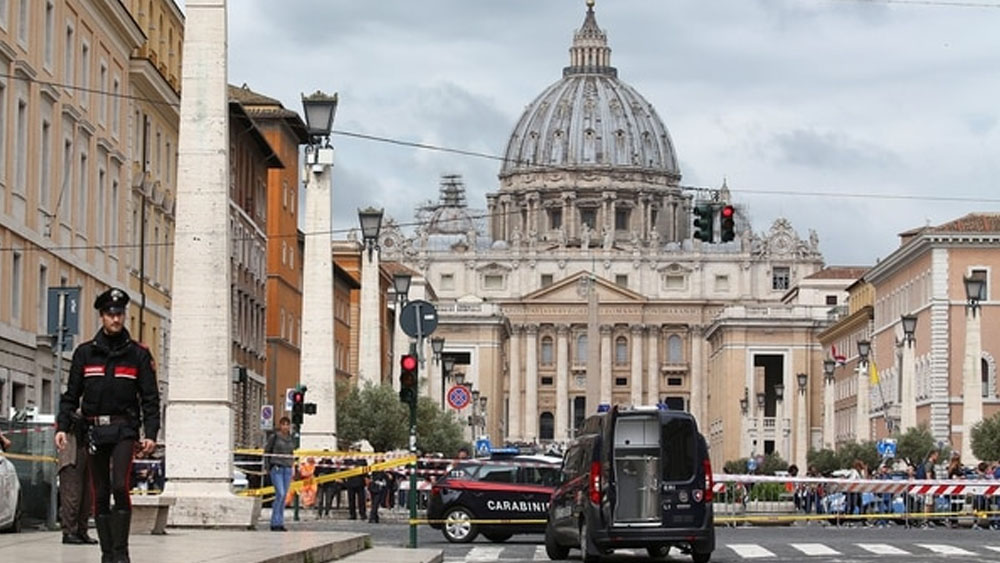 Acusan a diplomático del Vaticano de abuso infantil