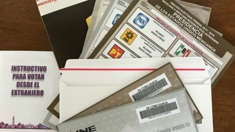 Mexicanos en el extranjero comienzan a recibir paquetes para votar