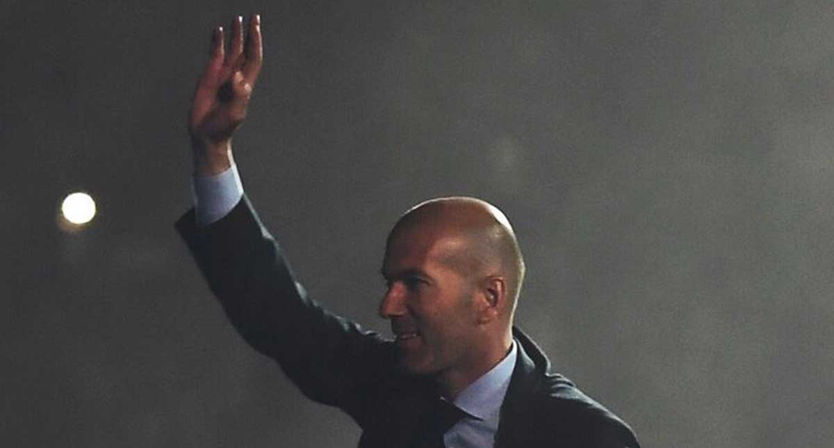 Zinedine Zidane deja el Real Madrid Zinedine Zidane deja el Real Madrid