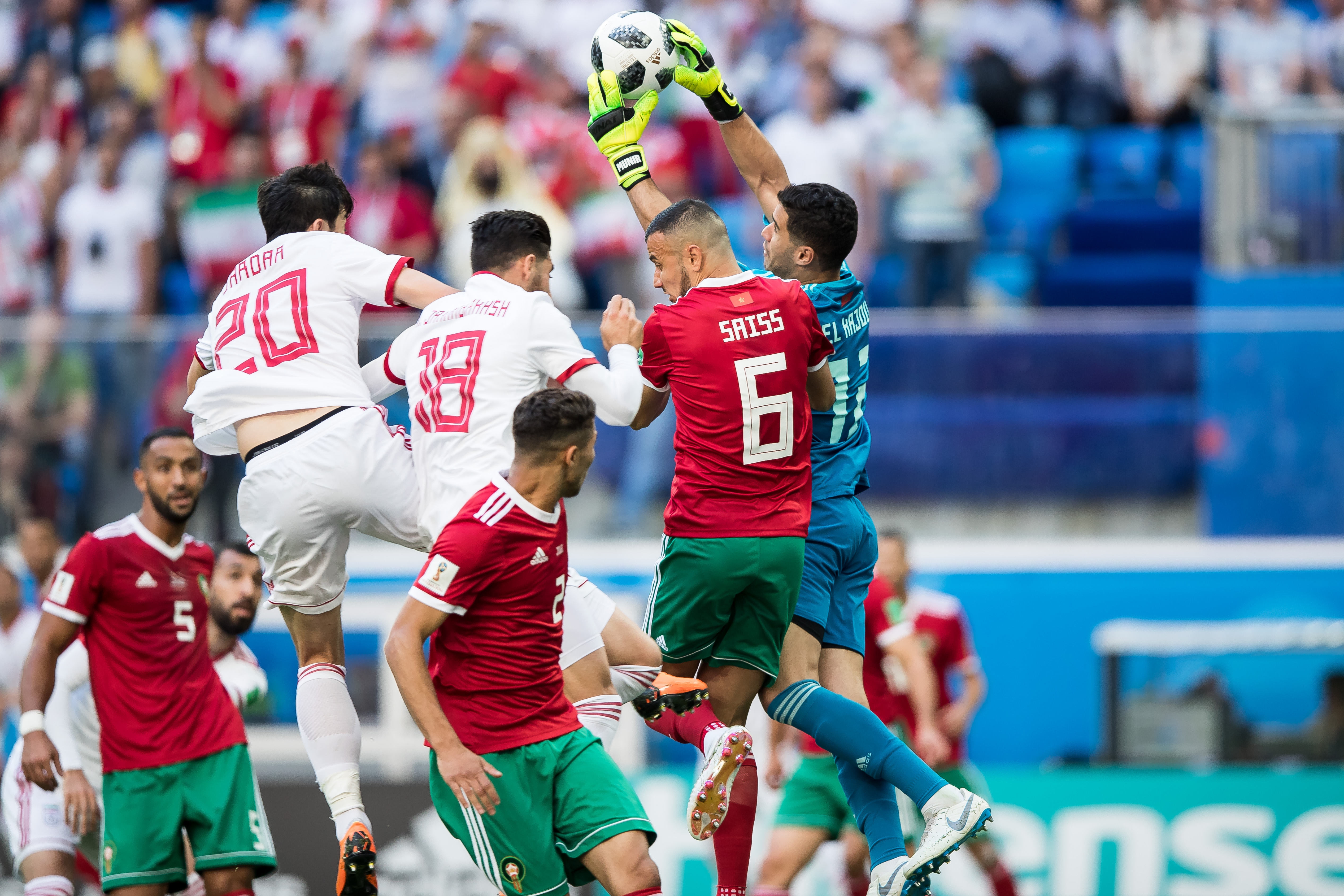 Irán gana 1-0 a Marruecos con autogol de último minuto - 20180615-2627