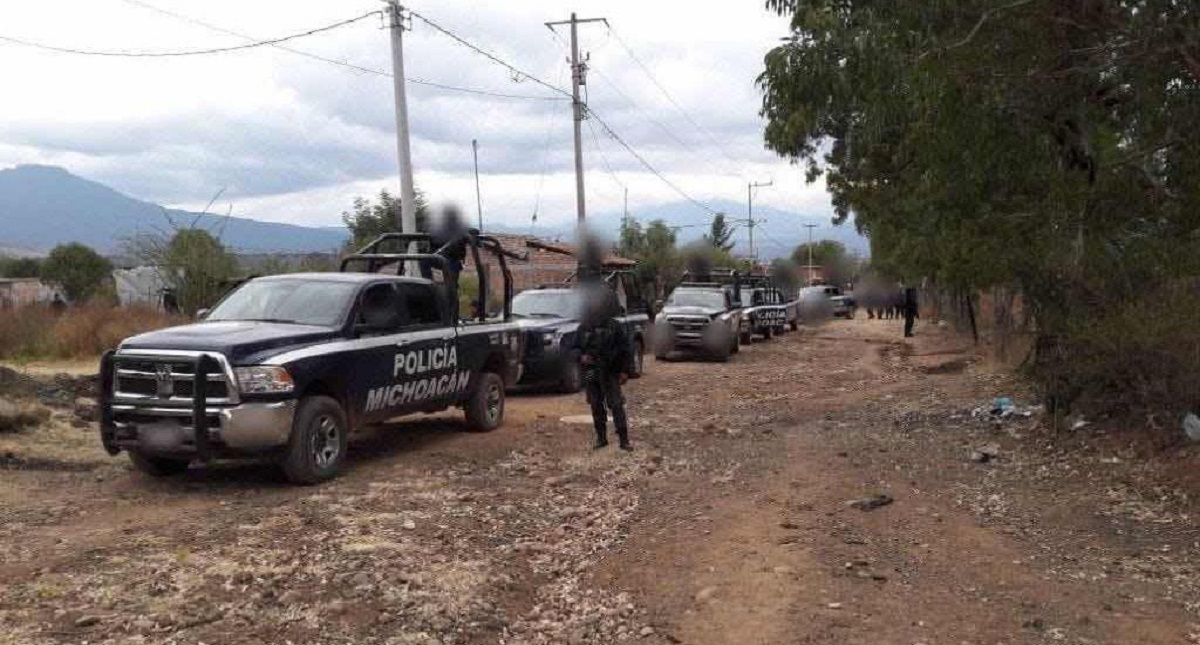 Abandonan cadáveres con signos de tortura en Michoacán - abandonan-cadaveres-con-signos-de-tortura-en-carretera-de-michoacan