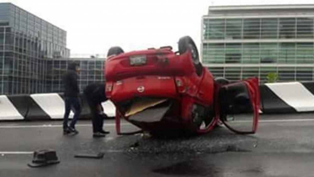 Lluvia provoca accidentes y encharcamientos en la Ciudad de México
