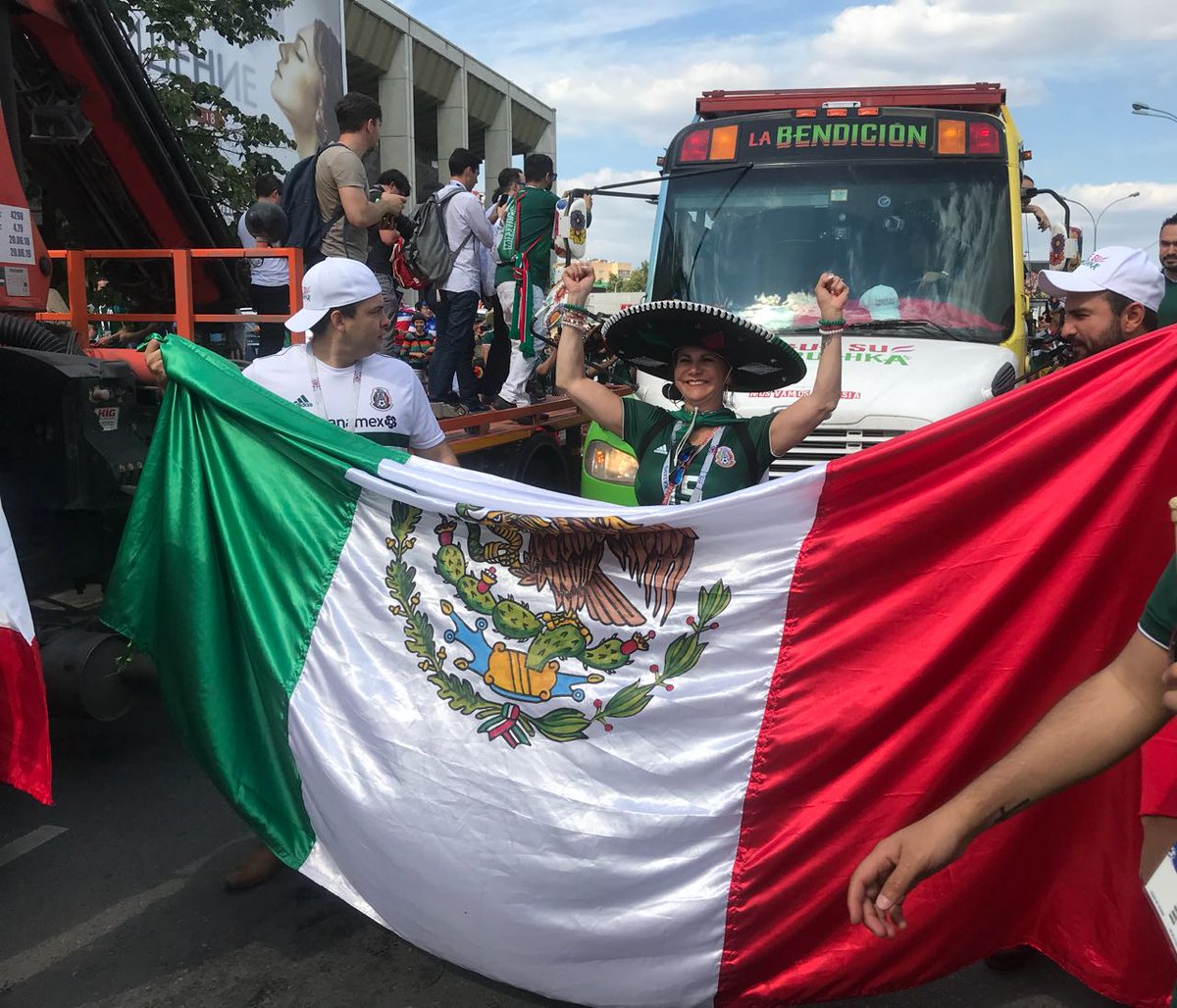 Afición mexicana arriba a Moscú para apoyar a la selección - aficionados-mexicanos-en-rusia