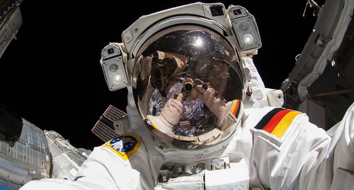 Top 8 de las mejores selfies de los astronautas - alexander-gerst
