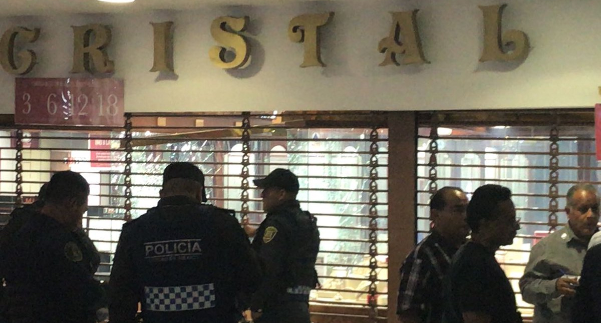 Intentan asaltar joyería de Galerías Plaza de las Estrellas