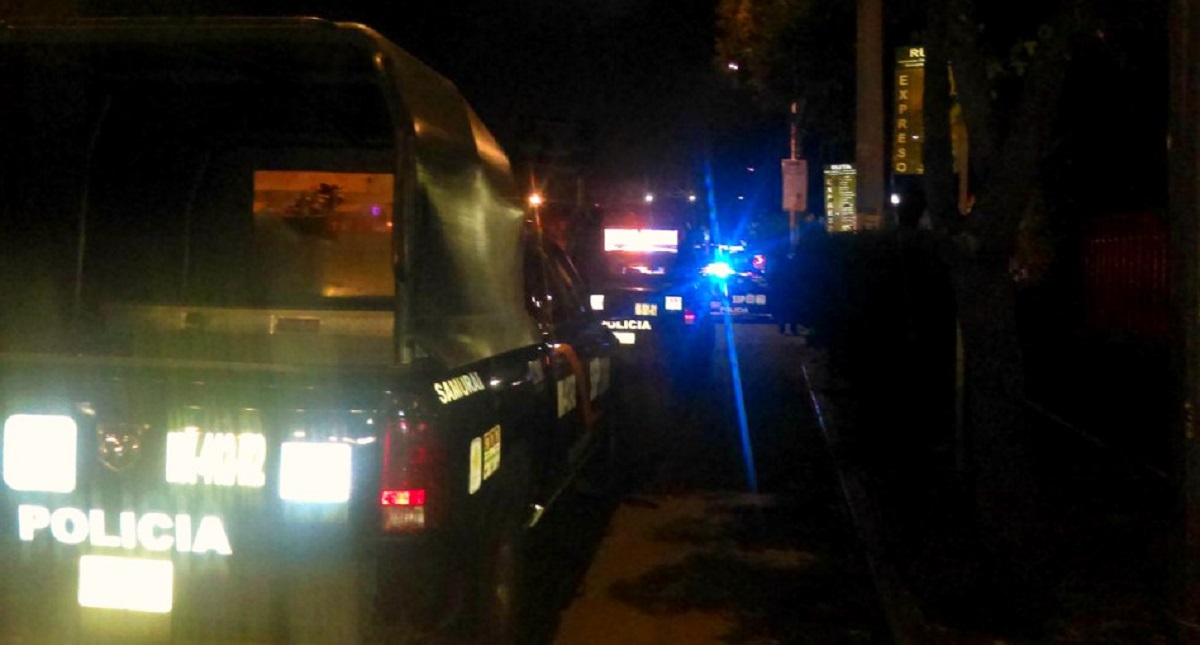 Asesinan a hombre frente a Plaza Vaqueritos en Xochimilco - asesinan-a-hombre-frente-a-plaza-vaqueritos-de-xochimilco