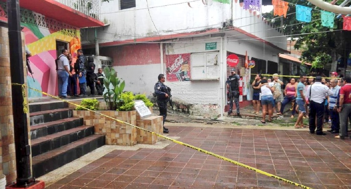 Asesinan a jefe policiaco dentro de comisaría en Acapulco