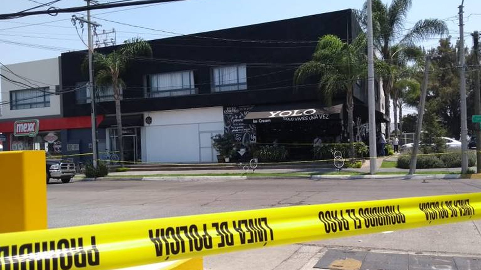 #Video Asesinan a pareja en heladería de Zapopan