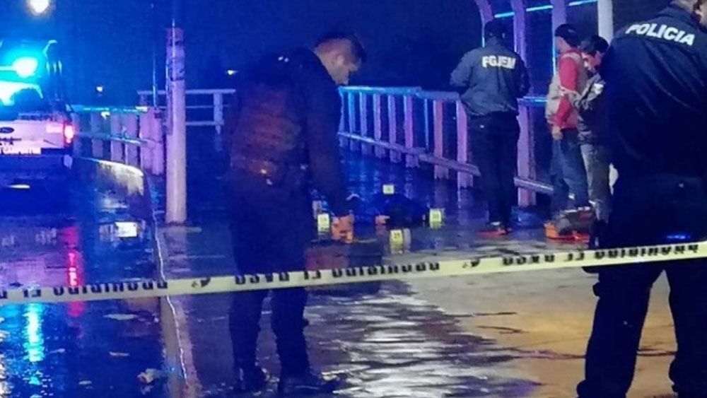 Asesinan a joven en entrada del Metro Nezahualcóyotl
