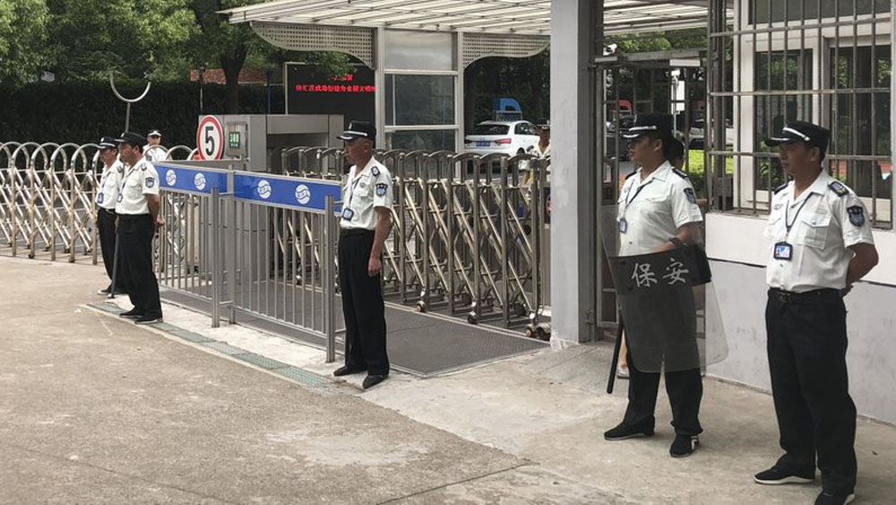 Hombre asesina a dos niños en escuela de Shanghai