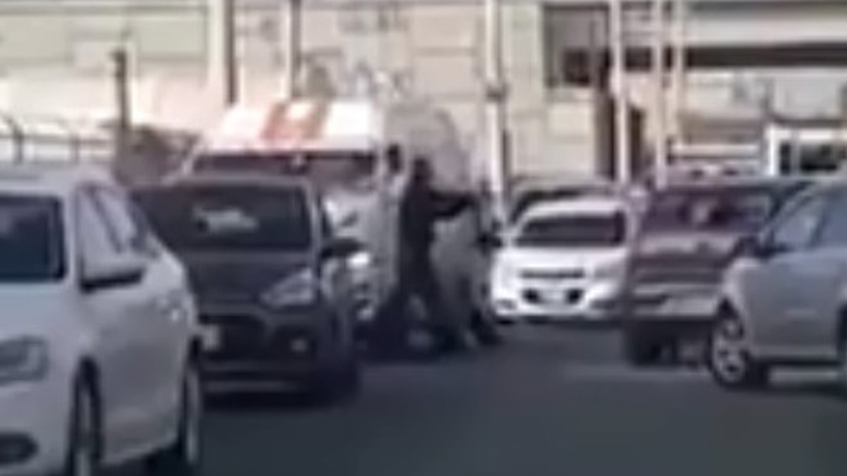 #Video Policía se enfrenta a ladrones en Texcoco