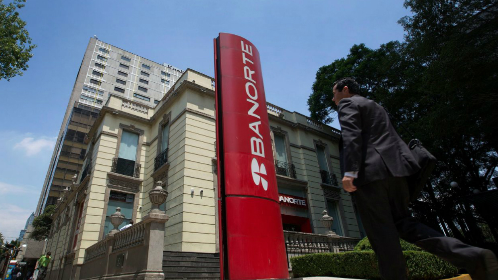 Aprueba Cofece fusión de Interacciones con Banorte