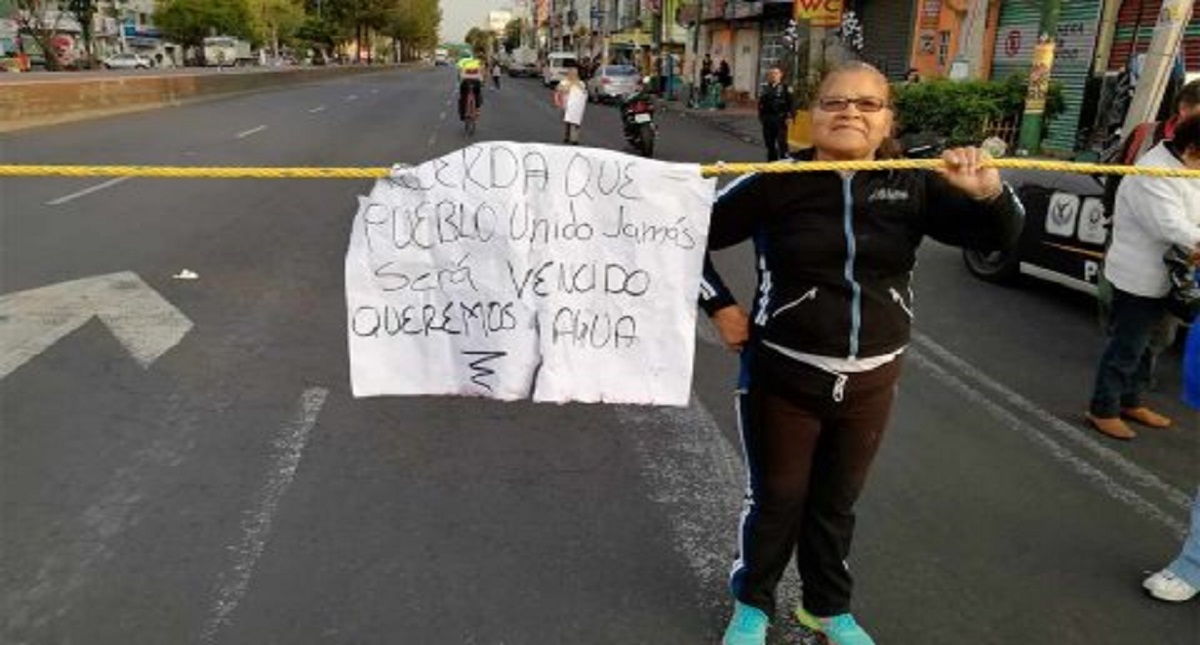 Bloquean Calzada Ermita Iztapalapa por falta de agua